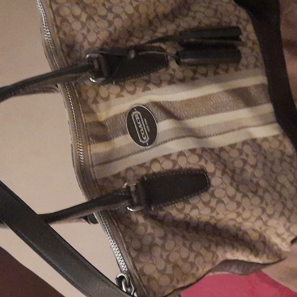 Coach Bag - Picture 2 of 6